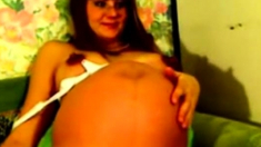 amateur preggo girl in webcam